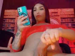 Amateur Live Sex of emeli_roushot