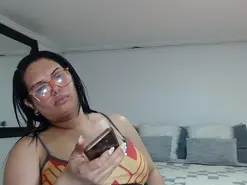 Amateur Live Sex Cam of latinaflower_ts