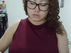 Amateur Adult Webcam of Curly_greeneyed