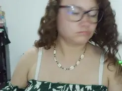 Amateur Adult Webcam of Curly_greeneyed