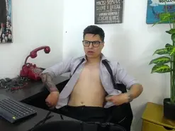 Amateur Adult Video Chat of AquilesTaylor