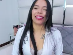 Amateur Free Live Porn of ZoeSwam
