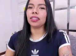 Amateur Adult Webcams of ZoeSwam