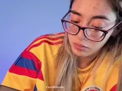 Amateur Sex Cam of carol_blonde