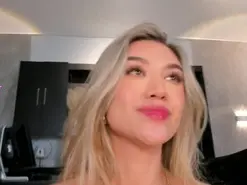 Amateur Free Porn Cam of RebeccaHudson