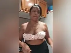 Amateur Nude Webcam of Neenita69