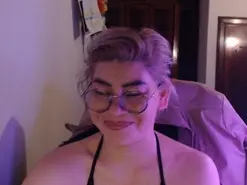 Amateur Live Sex Cam of Cyndi_rockefell