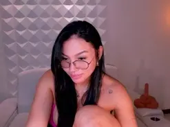 Amateur Live Porn of MollyJones