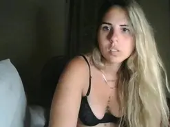 Amateur Live Porn of Emilyvuxa