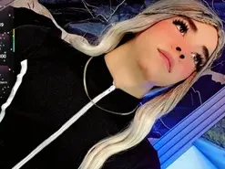 Amateur Free Porn Cam of moon_sweet-