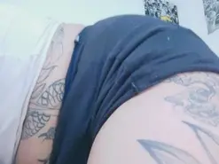 Amateur Live Sex Cam of Greengood