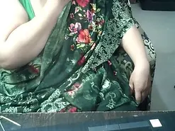 Amateur Live Porn of indianbhabi40
