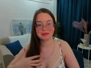 Bongacams Live Sex Cam of HoneyGlow