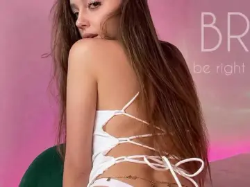 Bongacams Sex Cam of MaybeBabeTV