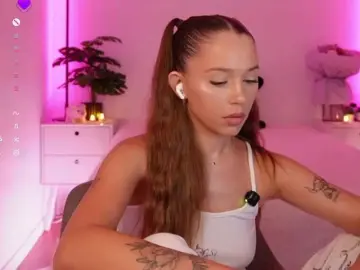 Bongacams Watch Live Sex Cams of MaybeBabeTV