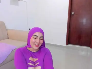 Bongacams Live Sex Cam of Malika-Noor