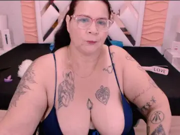 Bongacams Live Porn of LauraRiley