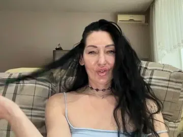 Bongacams Adult Webcam of KorolevaQween000