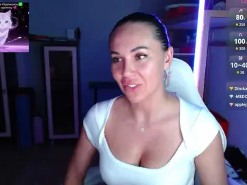 Bongacams Best live sex cam show of QWEENII