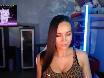 Bongacams Free Live Porn of QWEENII