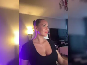 Bongacams Sex Chat of QWEENII