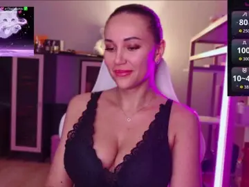 Bongacams Live Sex of QWEENII