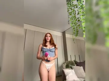 Bongacams Sex Cam of ArinaSmile