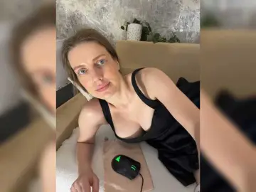 Bongacams Sex Chat of Incredible123
