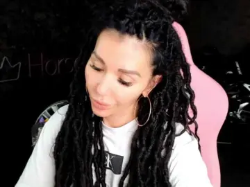 Bongacams Free Live Porn of -BABAYAGA-