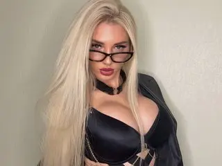 18Kristy778