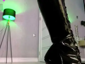 Bongacams Watch Live Sex Cams of Sonia-Black