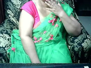 Bongacams Nude Webcam of Indianbhabhimilf40