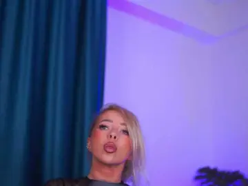 Bongacams Best live sex cam show of DaenerysDrogo