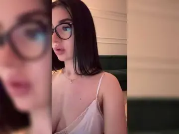 Bongacams Free Live Porn of Chiaralovee
