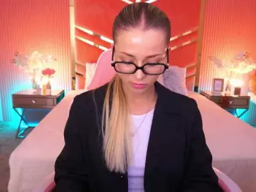Bongacams Free Live Porn of LoveeDove