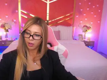 Bongacams Adult Webcam of LoveeDove
