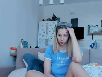 Bongacams Sex Cam of Girlalonehome