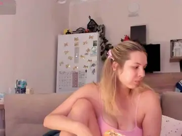 Bongacams Free Live Porn of Girlalonehome