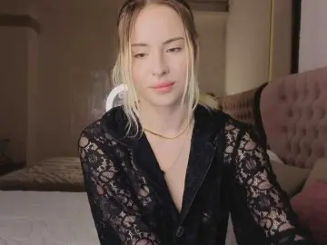 Bongacams Live Sex Cam of Bella-crazyy