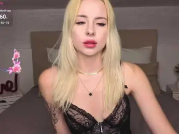 Bongacams Live Porn of Bella-crazyy