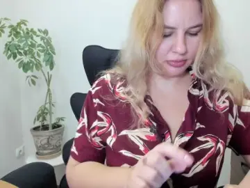 Bongacams Live Sex of AvaQueen