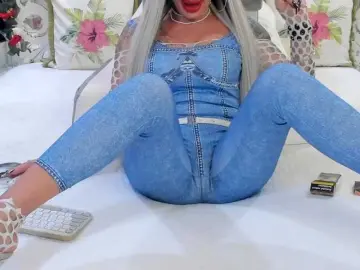 Bongacams Private Sex Chat of hotred69xxx