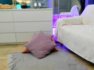 Bongacams Nude Webcam of Reina-Cummings