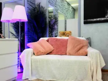 Bongacams Nude Webcam of Reina-Cummings
