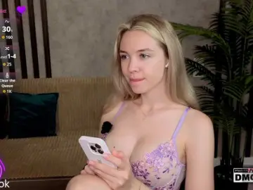 Bongacams Adult Video Chat of Hollywww