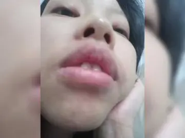 Bongacams Watch Live Sex Cams of Selinababy99
