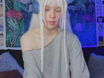 Bongacams Sex Cam of PeacchyPawss