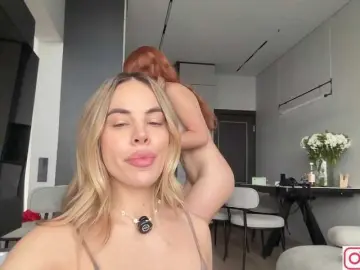 Bongacams Sex Cam of diffgirls1-1