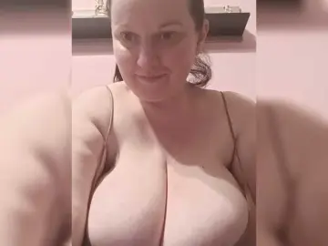 Bongacams Best Webcam of LadyAlma