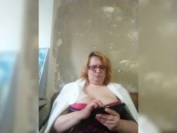 Bongacams Free Porn Cam of ForestLadyXL